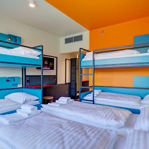 Bed 6-Bed Mixed Dormitory Room